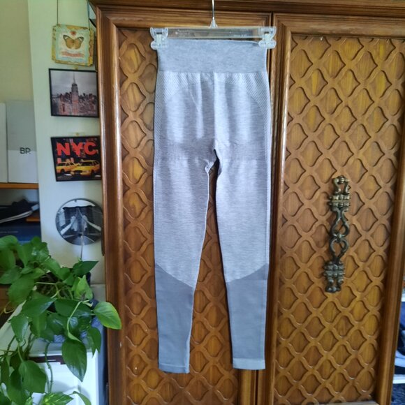 XXIV Active Dash Seamless Leggings - Silver Gray, Size S - Picture 9 of 16